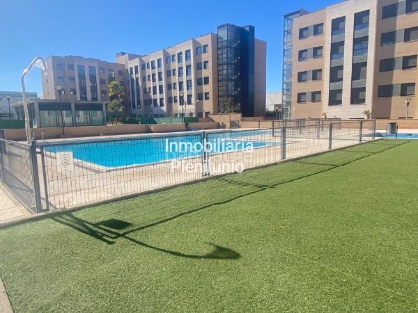 Foto 6ba73a7a-b32b-46f7-9c33-53cbb1e1b5dd. Lloguer pis amb calefacció piscina a Rejas Madrid