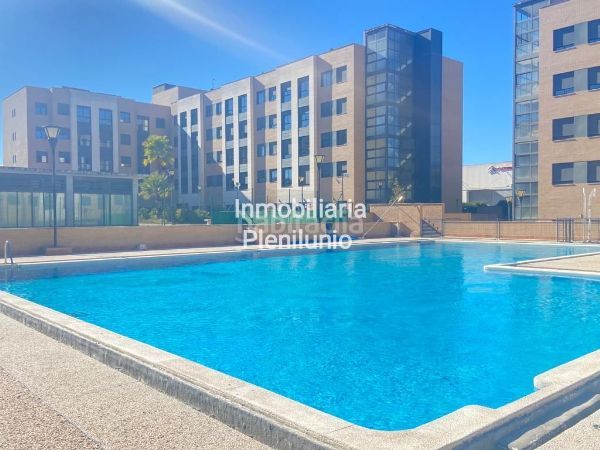 Foto a8ee44e3-6ec7-4471-8960-33bf69660137. Lloguer pis amb calefacció piscina a Rejas Madrid