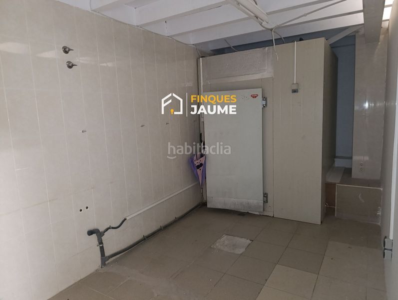 Foto 1e1a66a7-a7ac-46c0-a793-7351d2786f68. Local comercial a Almacelles