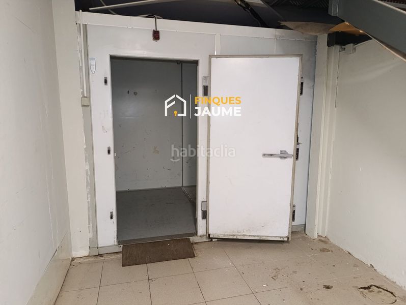 Foto fa5c260c-1260-4b79-97f7-190d185e1034. Local comercial a Almacelles