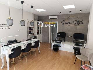 Traspàs Local Comercial  Segrià. Salón de manicura en traspaso en lleida