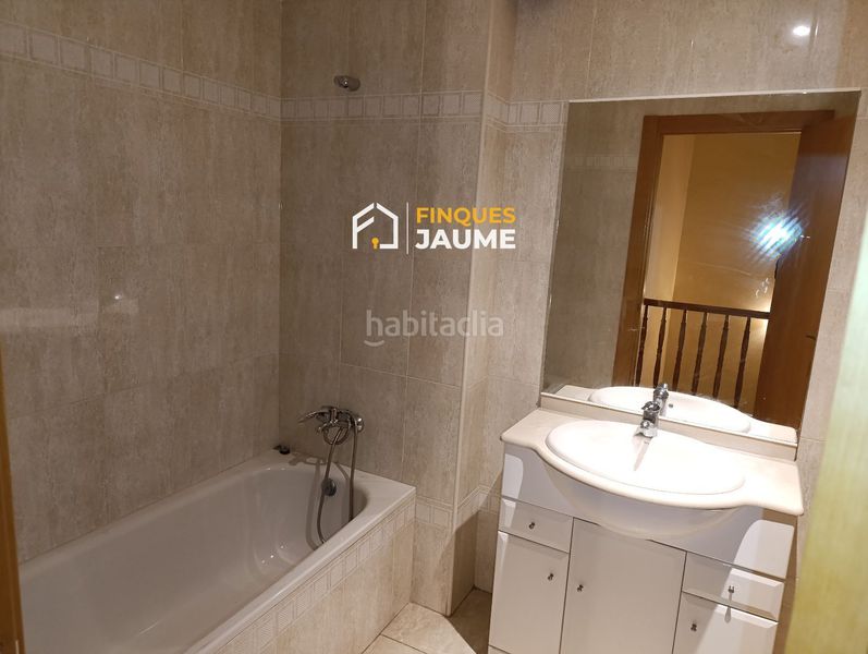 Foto fab9c5c6-a675-47f6-9282-643a872c0f6e. Casa amb calefacció aparcament a Torrebesses
