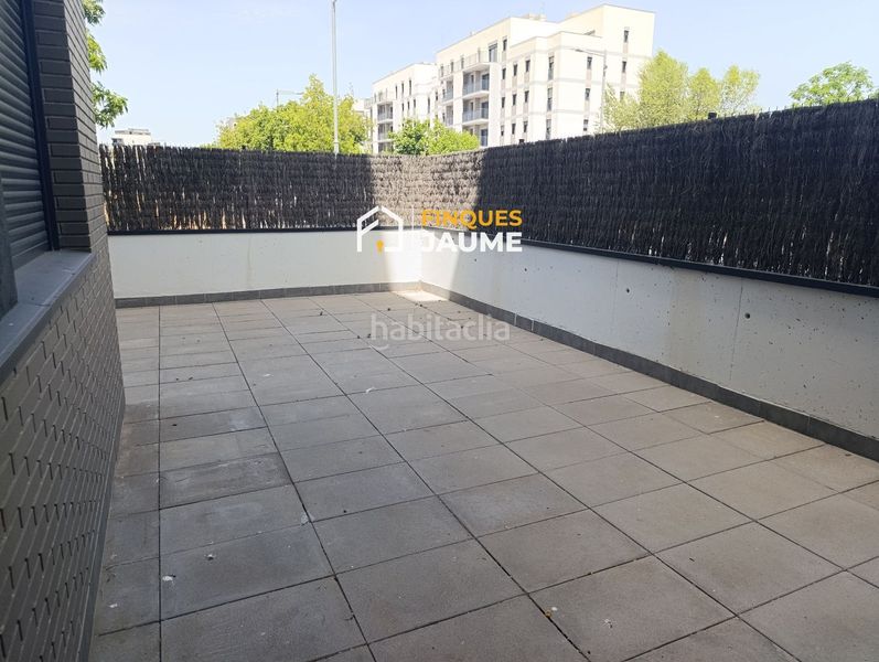 Foto a481e63b-ff7b-4356-9d3b-856228d32f0f. Pis amb calefacció aparcament piscina a Cappont Lleida
