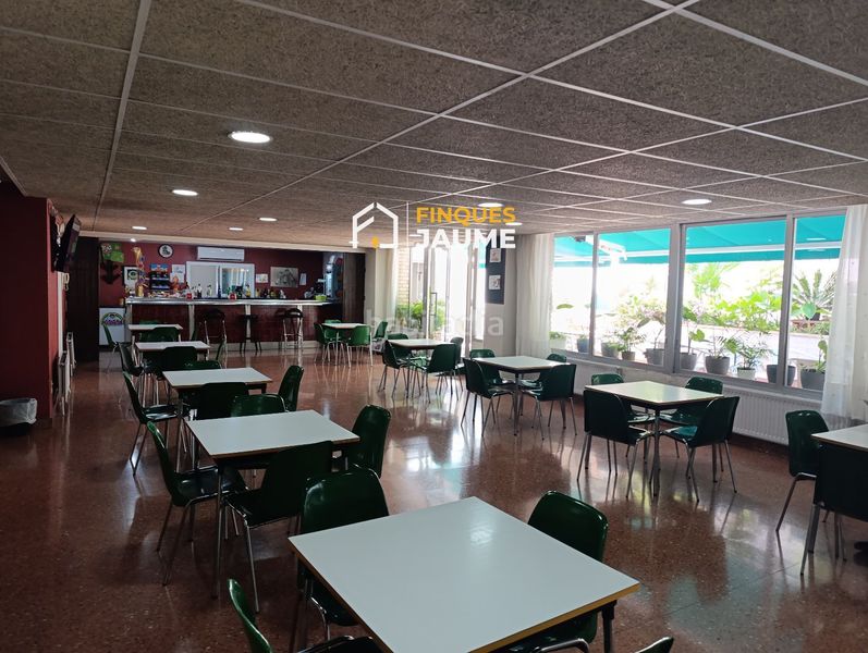 Foto d0035f07-8802-4524-919a-db771450686a. Pis amb calefacció piscina a Joc de la Bola - Camps d'Esports Lleida