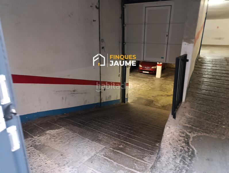 Foto fa4304f4-7c72-45d5-938c-f77bbfecd685. Aparcament cotxe a Instituts-Universitat Lleida