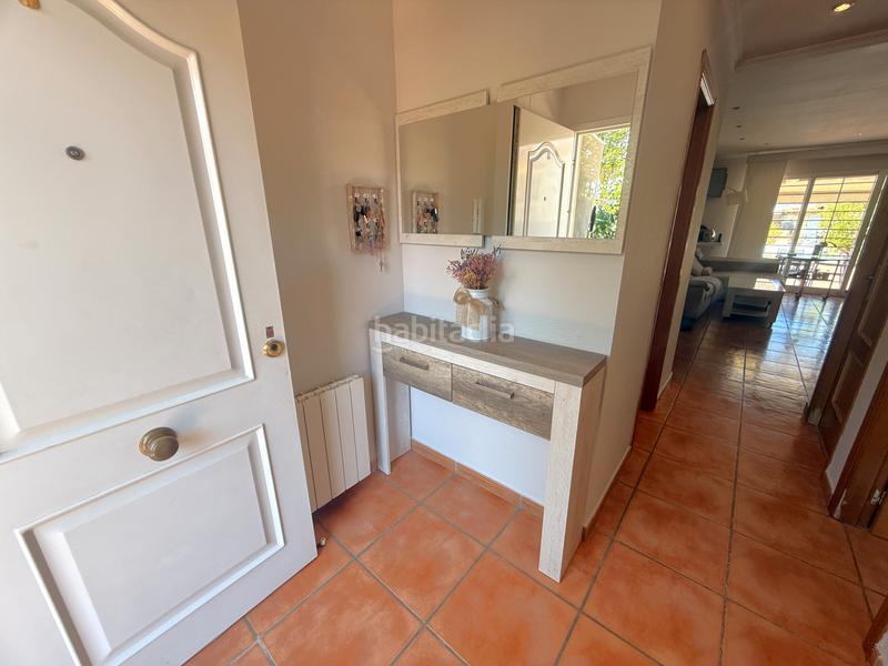 Foto 2081d769-ea05-423f-a7cb-7e026fc896a1. Casa adosada ideal para gente que busque adosados amplios en San Antonio de Benagéber
