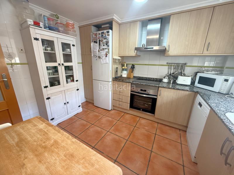 Foto 316cc1b0-2dba-4d44-99b5-01a12c9a6e2e. Casa adosada ideal para gente que busque adosados amplios en San Antonio de Benagéber