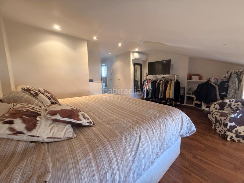 Foto f1b6abfc-f84b-4f19-aae0-9d30d0eed376. Casa adosada ideal para gente que busque adosados amplios en San Antonio de Benagéber