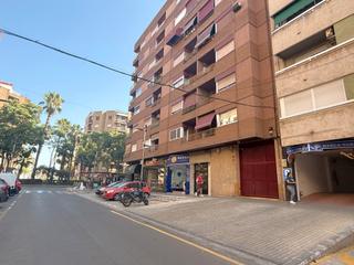 Car parking in Carrer de Sant Valerià