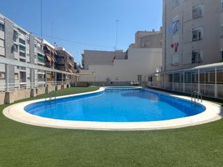 Pis  Carrer de la serradora. ¡cerca de la playa, con piscina, garaje y mini gimnasio!