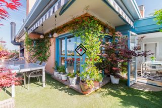 Àtic a Vega de la Moraleja. Ático dúplex espectacular con jardín privado de 120m: tu nuevo h