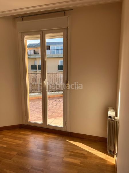 Foto 0bccca26-dc42-4597-ba26-61e76a0683c4. Àtic amb calefacció aparcament piscina a El Pinar-Punta Galea Rozas de Madrid (Las)