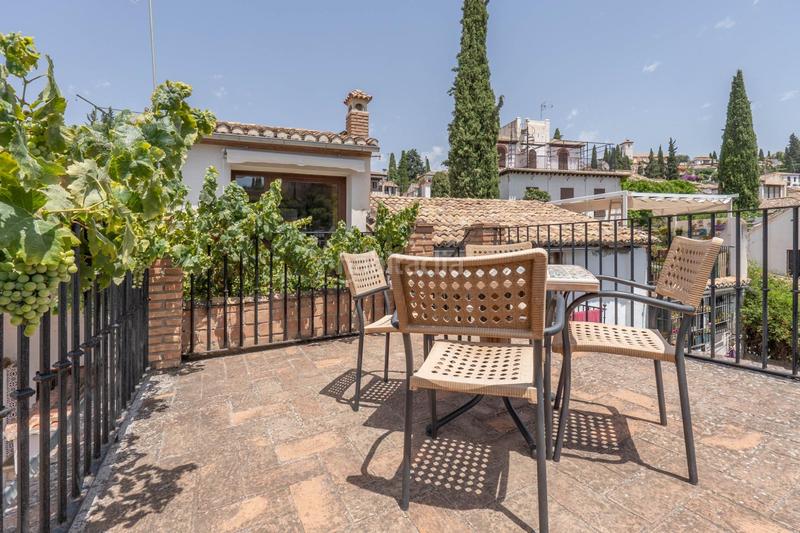 Foto 1057ab46-7096-4eb9-86d2-294d717b9500. Casa dos maravillosas casas en el albaicín con vistas panorámicas a la alhambra en Granada