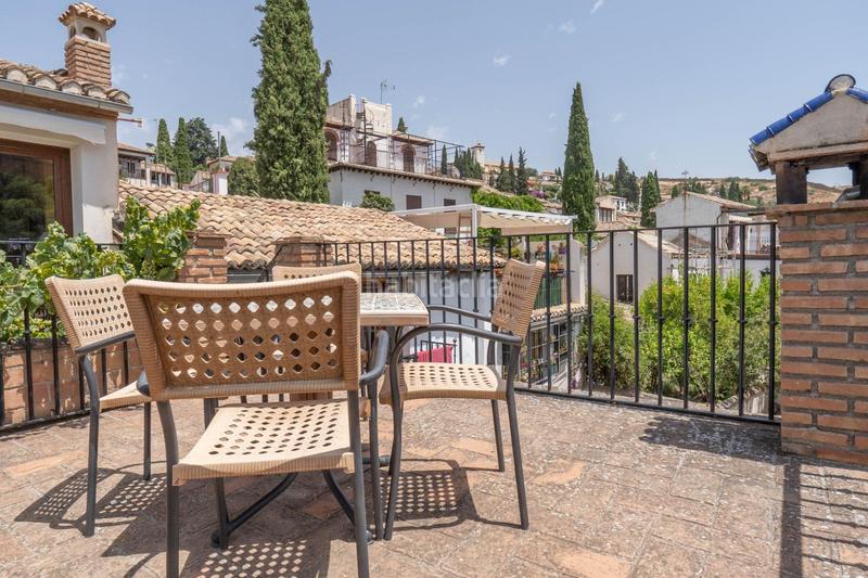 Foto 5ba9a5f1-bed0-4c59-a45c-2d7e8f6e0b82. Casa dos maravillosas casas en el albaicín con vistas panorámicas a la alhambra en Granada