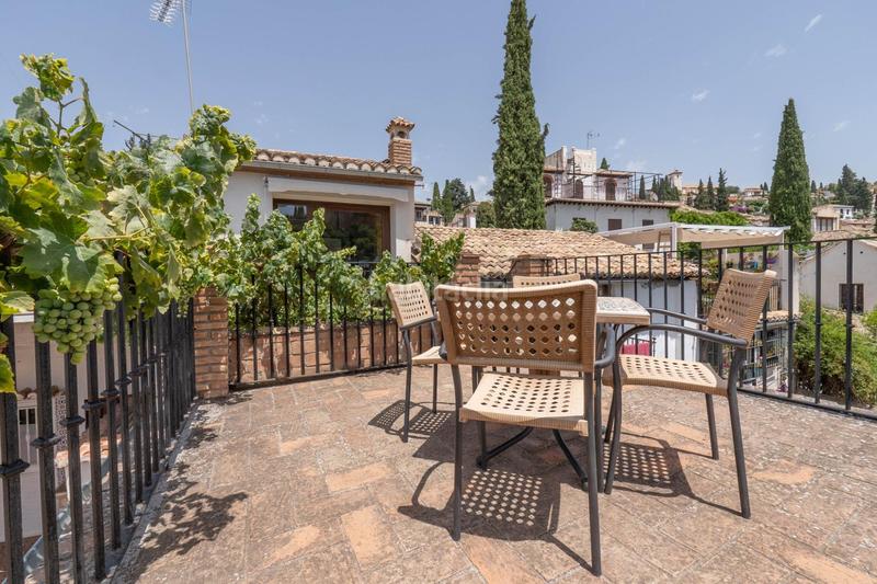 Foto 8b875bfa-943b-4106-a0f6-4d8605e0f493. Casa dos maravillosas casas en el albaicín con vistas panorámicas a la alhambra en Granada