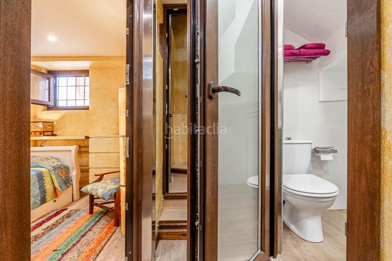 Foto e88f0f74-0fd5-47f6-9ca0-c64e2994f1fb. Casa dos maravillosas casas en el albaicín con vistas panorámicas a la alhambra en Granada
