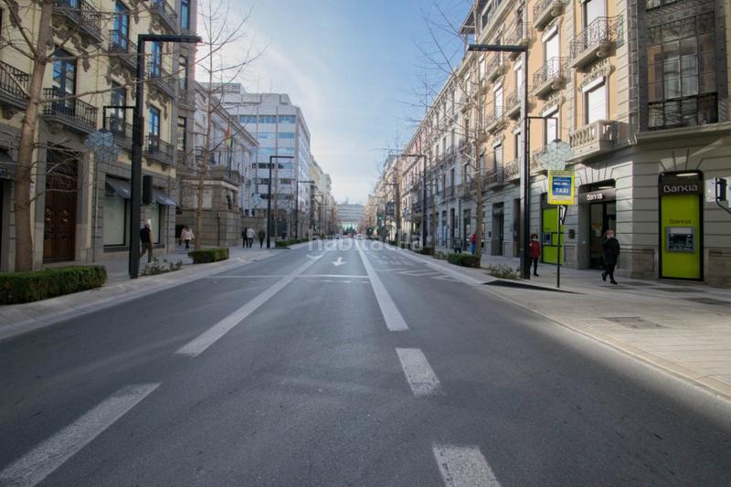 Foto 5cf9f4d6-00ec-40fa-ba54-adea625f3cf3. Local commercial dans Centro - Sagrario Granada