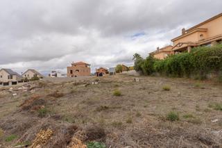 Terreny residencial a Dílar. Venta de parcela en la urbanización cañadas del parque
