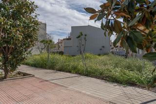 Terreny residencial  Calle simón bolivar. Magnífico solar de 416 m2 destinado a viviendas de uso residenci