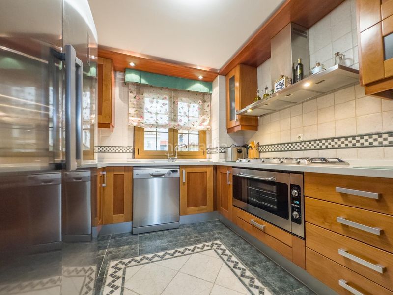 Foto a08136ae-3a5a-4ebe-92cb-48763af4b080. Casa amb calefacció aparcament piscina a San Francisco - El Chorrillo Gabias (Las)