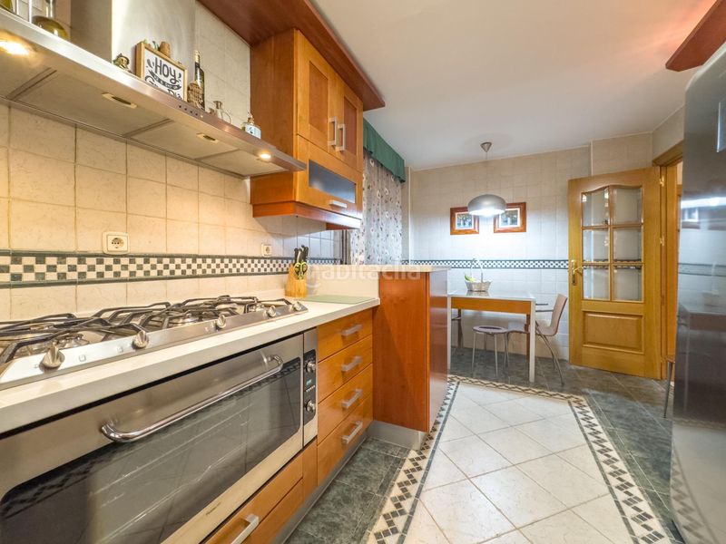 Foto da041630-6701-4d91-9b72-38a16a654f3e. Casa amb calefacció aparcament piscina a San Francisco - El Chorrillo Gabias (Las)