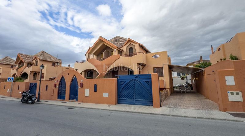 Foto fd756825-6c45-49ac-bb77-2e9333b630ad. Casa amb calefacció aparcament piscina a San Francisco - El Chorrillo Gabias (Las)