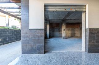 Local Comercial a Calle españa 31. Se vende local comercial de 86 m2 en bellavista cájar ideal para