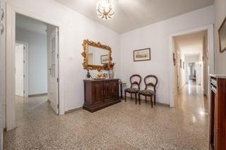 Piso en Calle ancha de gracia 3. Pisazo con 6 dormitorios y 3 baños en calle ancha de gracia