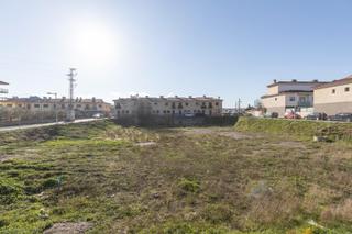 Terrain résidentiel à Urbanizaciones. Inversión ideal solar de 2840 m para 44 viviendas!