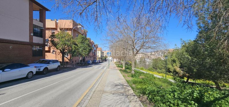 Foto c6e02992-6987-4862-8af8-1a4c22d2bd6a. Aparcament cotxe a Camino de los Neveros - Serrallo Granada