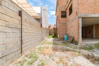 Terreny residencial a Gójar. Solar con estructura en gojar