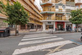 Piso  Calle solarillo de gracia. Precioso piso de 173 m2 con de 5 habitaciones, 2 salones, terraz