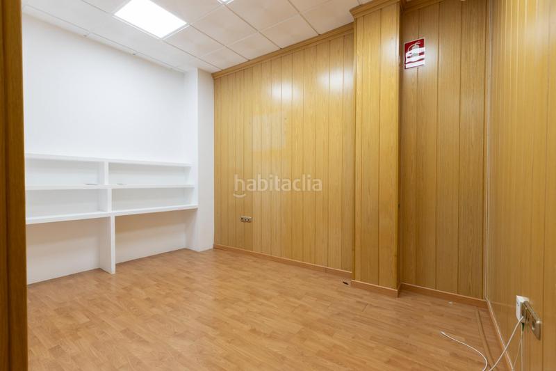 Foto ea5255a1-6262-487b-998c-2fcfcae12c6d. Local commercial dans calle calle de miguel hernández 1 dans Maracena