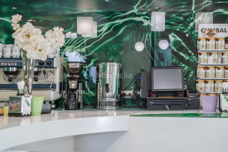 Foto 090dba87-c69e-44d6-8eda-f88445953069. Geschäftsraum in calle profesor francisco dalmau 11 in Granada