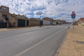 Terrain résidentiel à Calle de la cañada real 3. Oportunidad para inversores y promotores!! terreno urbano en las