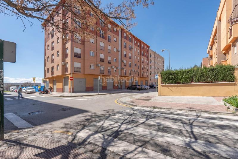Foto 693cc942-e123-41db-b3b5-587a3d255114. Piso  en calle antonia mercé en Angustias - Chana - Encina Granada