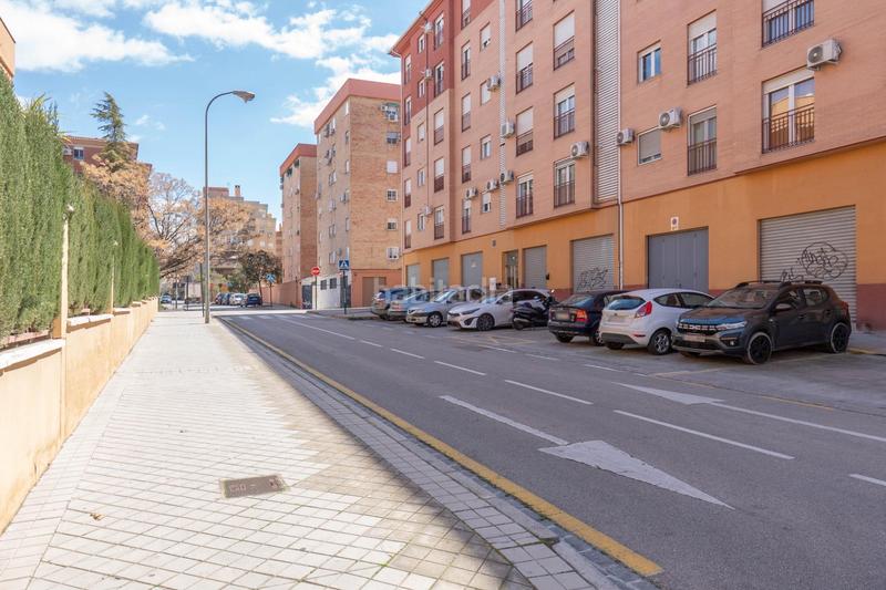 Foto 8dcf8462-5e72-4a07-b1f0-081e3991a965. Piso  en calle antonia mercé en Angustias - Chana - Encina Granada