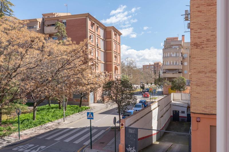 Foto d5f8edfd-e569-4bca-8fc5-bcce21129d8d. Piso  en calle antonia mercé en Angustias - Chana - Encina Granada