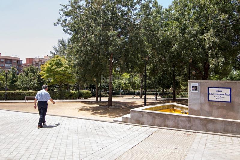 Foto 36d4c01b-4fd6-4bc8-abc9-c6b2bc967634. Locale commerciale in Camino de Ronda Granada