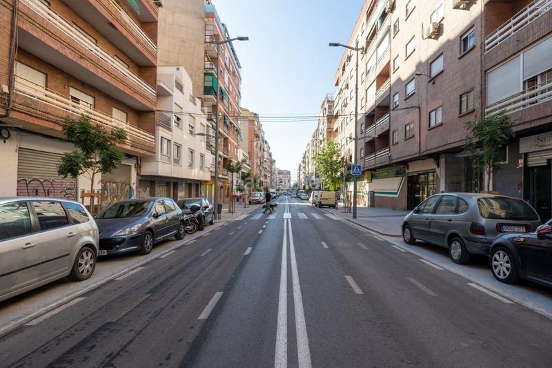 Foto 65dce557-6e39-4a1a-8e9b-f19cf1b93ad9. Locale commerciale in Camino de Ronda Granada