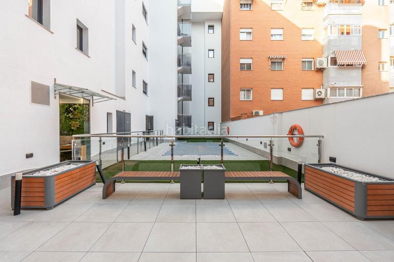 Foto 19b66c80-9350-43c0-9539-30e18cbefa0b. Ático exclusivo ático con 97 m2 de terraza y vistas a sierra nevada en barrio periodistas en Granada