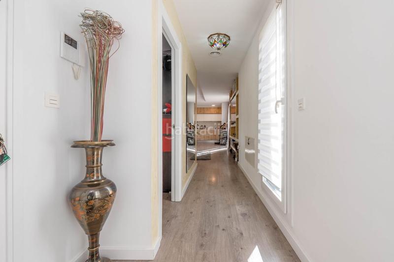 Foto 60c0190f-9dff-4c9e-b489-3429ee7d60bb. Ático exclusivo ático con 97 m2 de terraza y vistas a sierra nevada en barrio periodistas en Granada