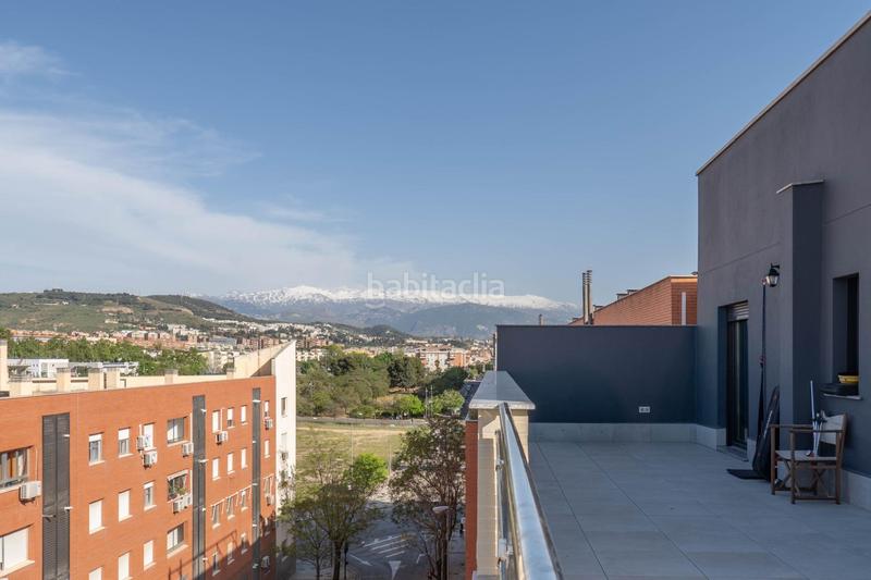 Foto 6ca36d4e-dc05-4ba5-b810-949903bd00a0. Ático exclusivo ático con 97 m2 de terraza y vistas a sierra nevada en barrio periodistas en Granada