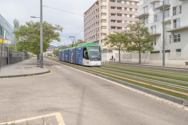Foto 9b3dcfe5-497c-4b31-b941-b980c48de95d. Ático exclusivo ático con 97 m2 de terraza y vistas a sierra nevada en barrio periodistas en Granada