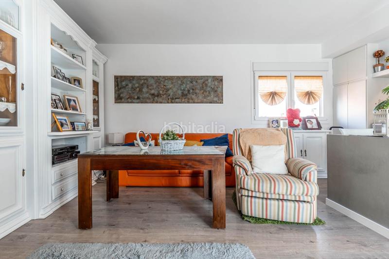 Foto b89776d7-a70a-4cf2-8871-82b98c88bcd2. Ático exclusivo ático con 97 m2 de terraza y vistas a sierra nevada en barrio periodistas en Granada