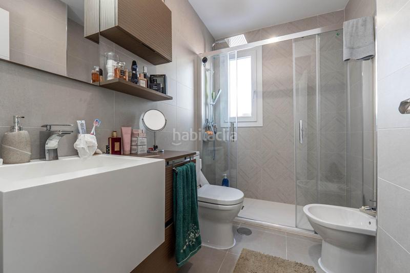 Foto c30c6197-b289-42f2-8874-d677469c6e4c. Ático exclusivo ático con 97 m2 de terraza y vistas a sierra nevada en barrio periodistas en Granada
