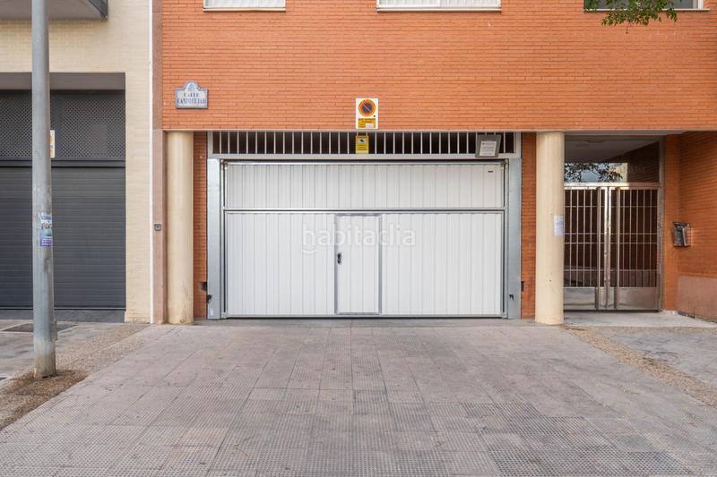 Foto c353e934-779a-4af2-b81f-163eac67a9bb. Ático exclusivo ático con 97 m2 de terraza y vistas a sierra nevada en barrio periodistas en Granada