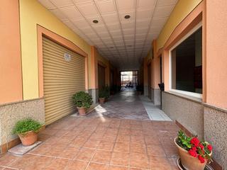 Pis a Calle calle real 16. Centro maracena cerca del metro. 3 dormitorios y 2 baños