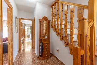 Casa aparellada a Calle mirto 9. Pareado en gojar con jardin