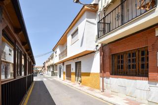 Maison  Calle de isaac albéniz. Gran oportunidad en maracena, casa de grandes dimensiones en la